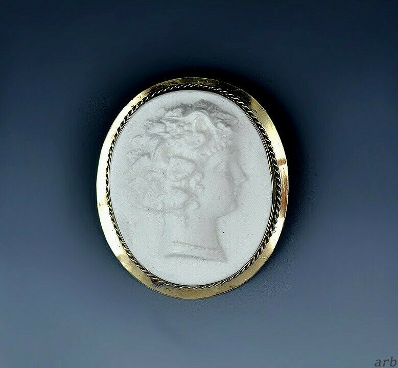 Delightful Antique Cameo Brooch In A Gold Plated Setting, C. 1880